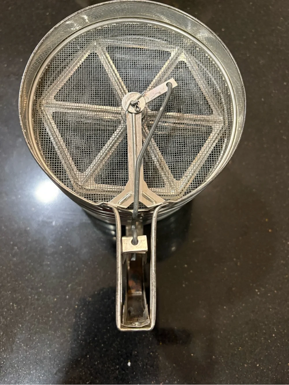 Triple Screen Metal Flour Sifter – Silver